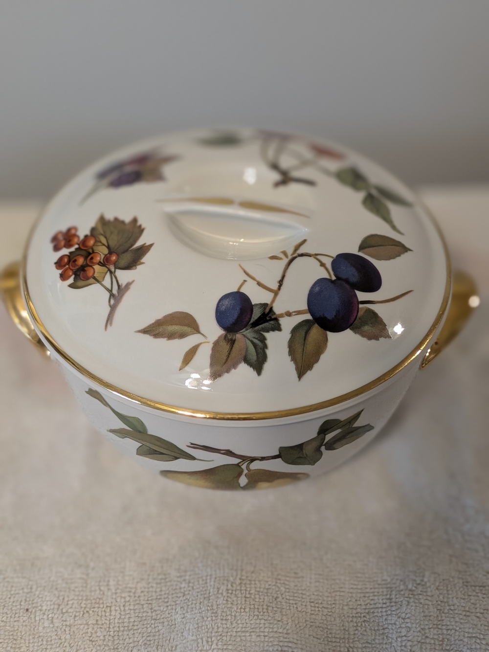 Royal Worcester Caserole Dish With Fruit Motif.